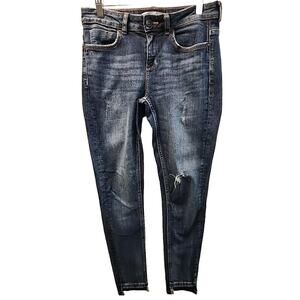 Zara Ripped Leg Skinny Jeans Women Size 4 Casual Inseam 28" Casual Date Night‎